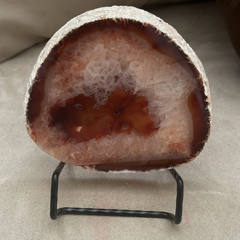 Red stone - Picture 3 of 5